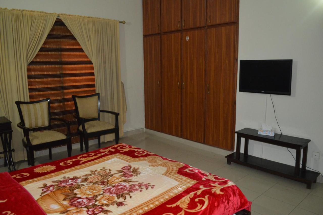 Royal Manor F-10 Bed and Breakfast Ισλαμαμπάντ Εξωτερικό φωτογραφία