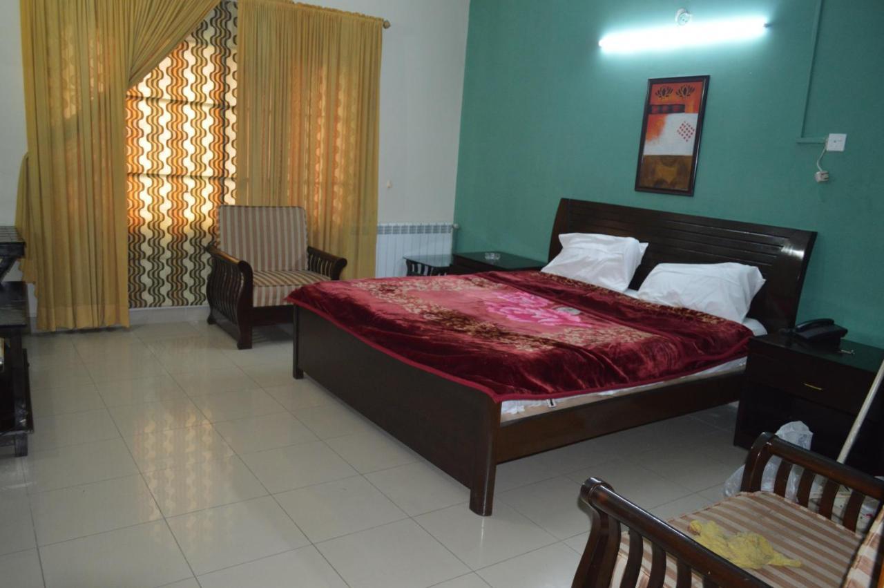 Royal Manor F-10 Bed and Breakfast Ισλαμαμπάντ Εξωτερικό φωτογραφία