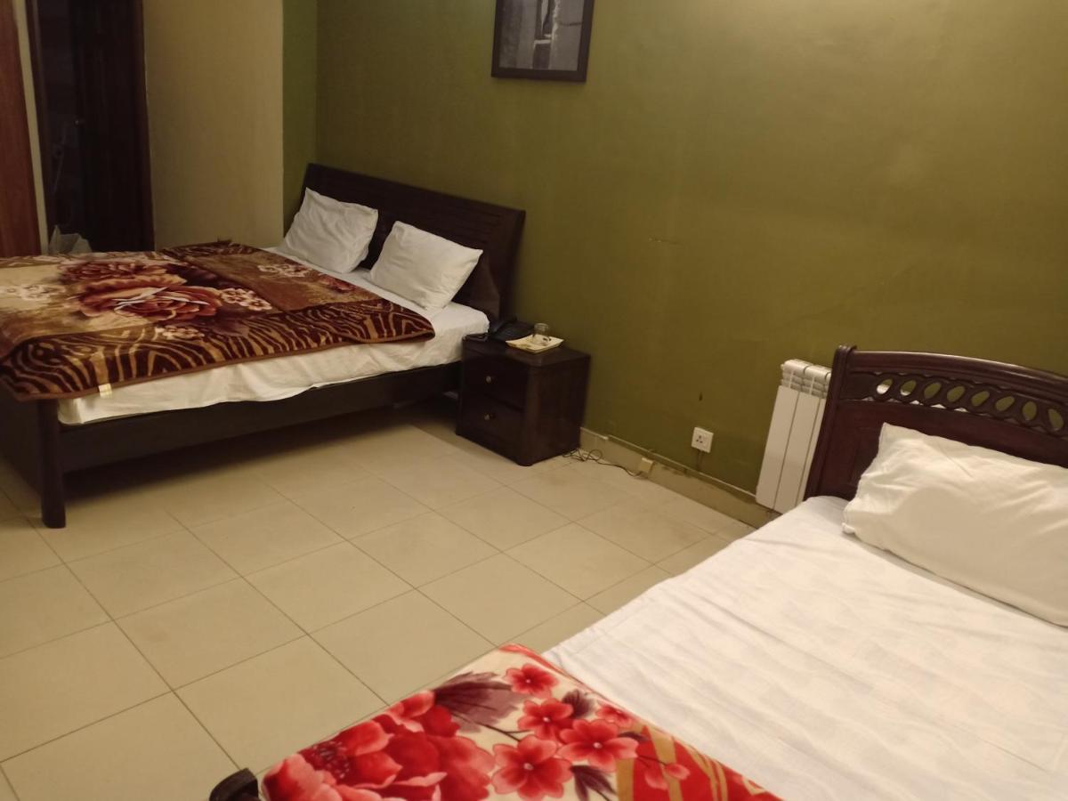 Royal Manor F-10 Bed and Breakfast Ισλαμαμπάντ Εξωτερικό φωτογραφία